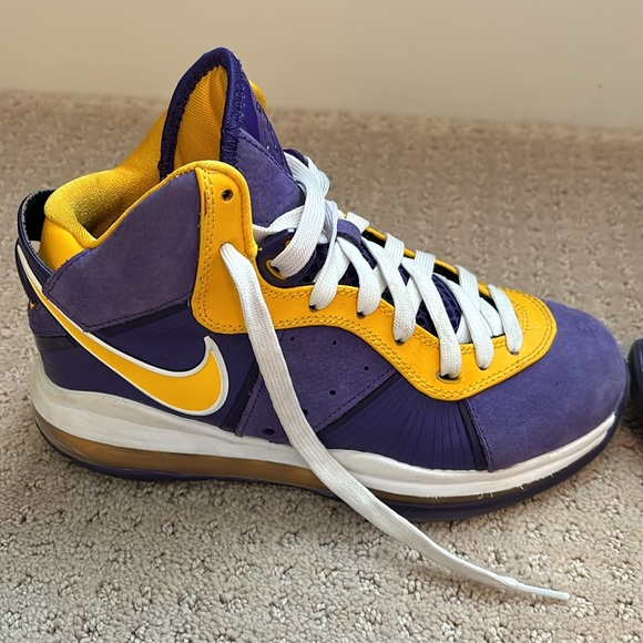 Nike Lebron VIII GS Lakers CT5115-500 - Court Purple / Gold - Sz 5Y - Picture 3 of 8